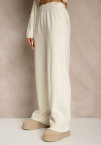 Renee - Biały Komplet Oversize z Dzianiny z Wełną Sweter i Szerokie Spodnie Alenria. Kolor: biały. Materiał: dzianina, wełna #3