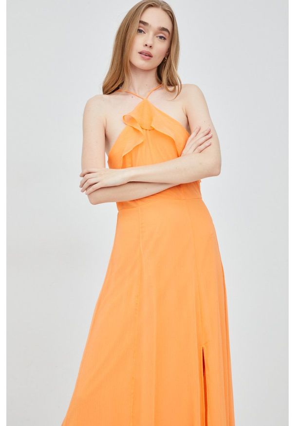 Vero Moda sukienka kolor pomarańczowy maxi rozkloszowana. Kolor: pomarańczowy. Materiał: poliester, tkanina. Typ sukienki: rozkloszowane. Długość: maxi