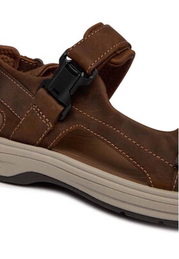 Clarks Sandały Saltway Edge 26184778 Brązowy. Kolor: brązowy. Materiał: skóra