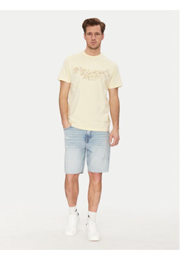 Guess T-Shirt M5GI17 K8FQ4 Beżowy Regular Fit. Kolor: beżowy. Materiał: bawełna
