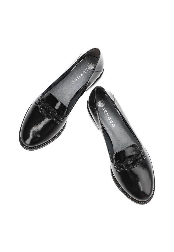Czarne Mokasyny Armodo Modne Buty Damskie. Okazja: na co dzień, na spotkanie biznesowe, do pracy. Kolor: czarny. Materiał: skóra. Obcas: na obcasie. Styl: casual, klasyczny, elegancki, biznesowy. Wysokość obcasa: średni