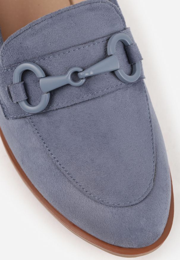 Renee - Niebieskie Mokasyny Vices z Wkładką ze Skóry Naturalnej Zdobione Łańcuszkiem Delariona. Kolor: niebieski. Materiał: skóra. Wzór: aplikacja. Obcas: na płaskiej podeszwie. Styl: elegancki