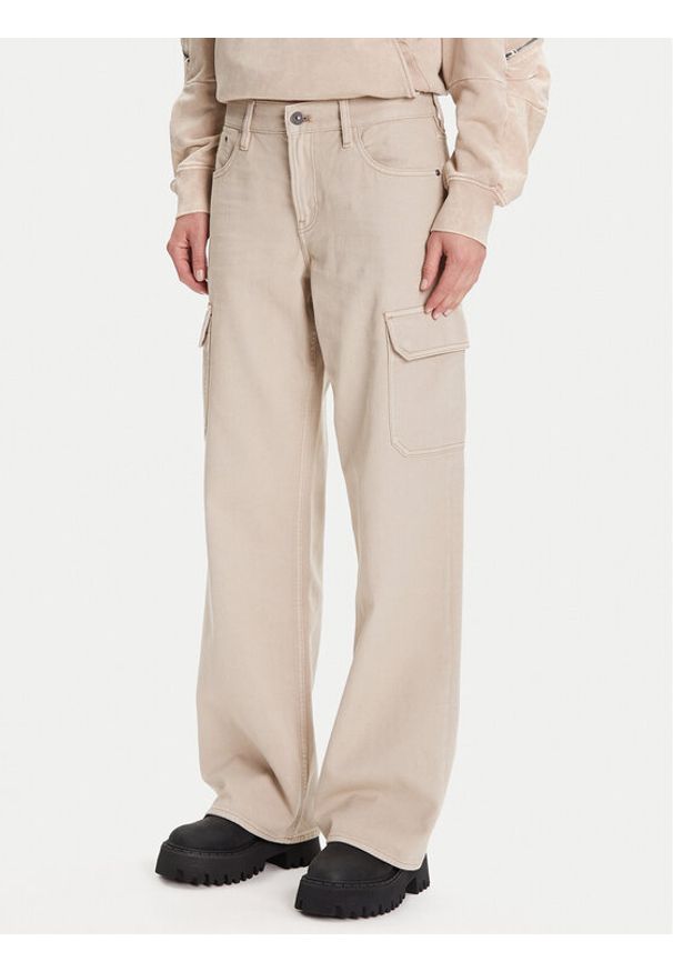 G-Star RAW - G-Star Raw Spodnie materiałowe Judee D24673-E078 Beżowy Relaxed Fit. Kolor: beżowy. Materiał: bawełna