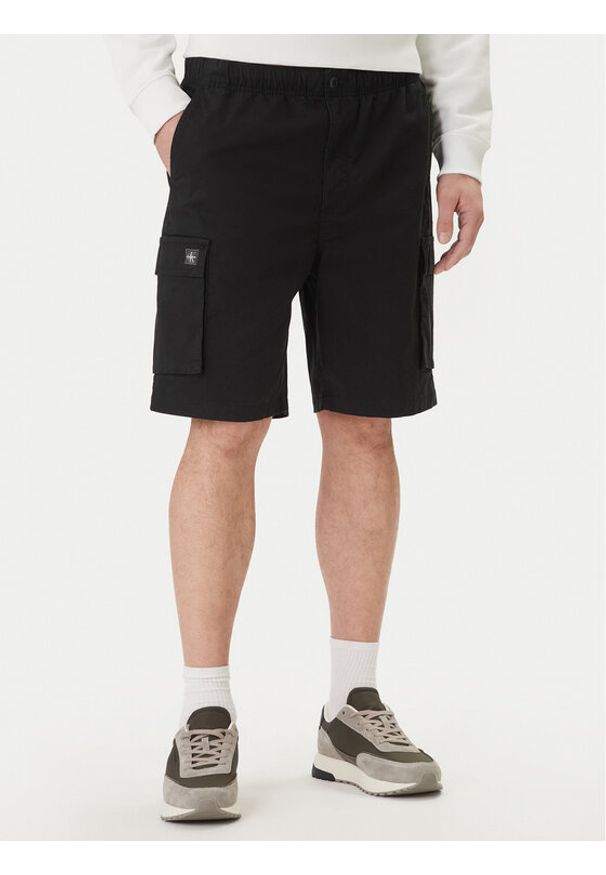 Calvin Klein Jeans Szorty materiałowe LV04RB618G Czarny Regular Fit. Kolor: czarny. Materiał: bawełna