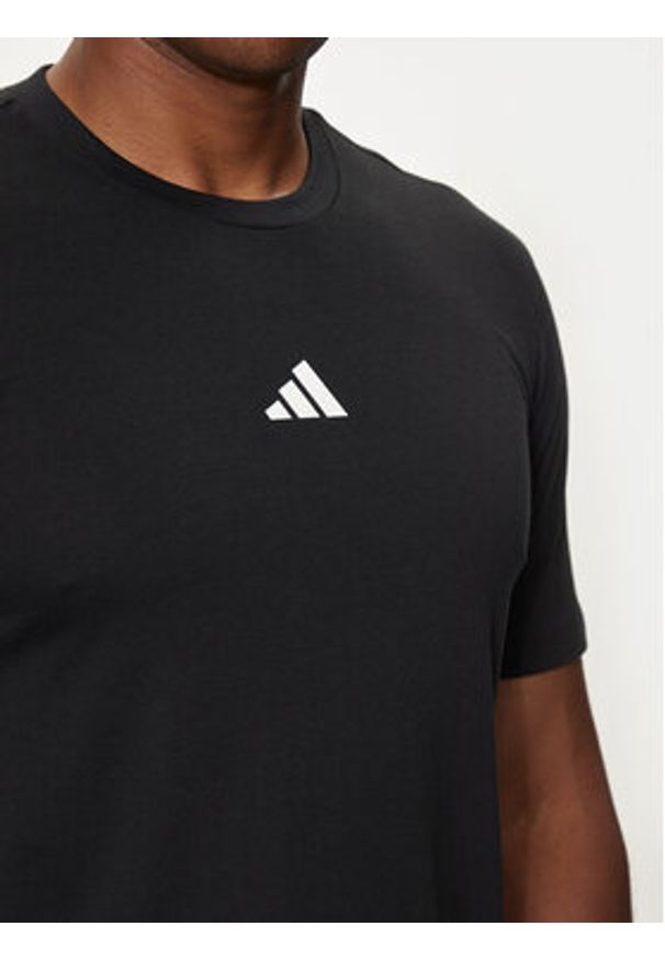 Adidas - adidas T-Shirt Workout Logo IT2124 Czarny Regular Fit. Kolor: czarny. Materiał: bawełna, syntetyk