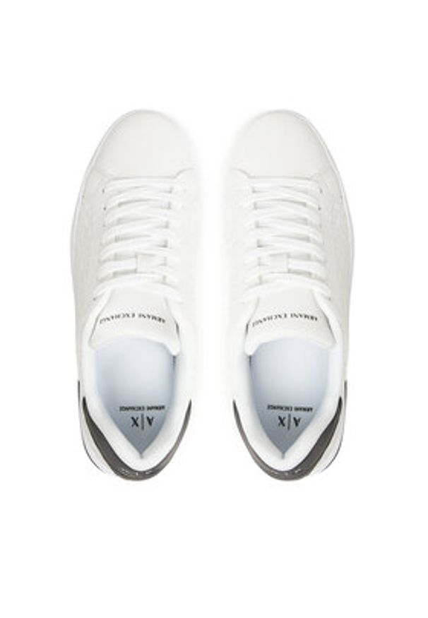 Armani Exchange Sneakersy XM000140 AF11916 M0028 Biały. Kolor: biały. Materiał: skóra