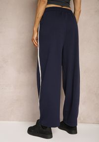 Renee - Granatowe Spodnie z Wiskozą High Waist o Szerokim Kroju Ozdobione Lamówką Lulora. Stan: podwyższony. Kolor: niebieski. Materiał: wiskoza. Długość: długie. Wzór: aplikacja