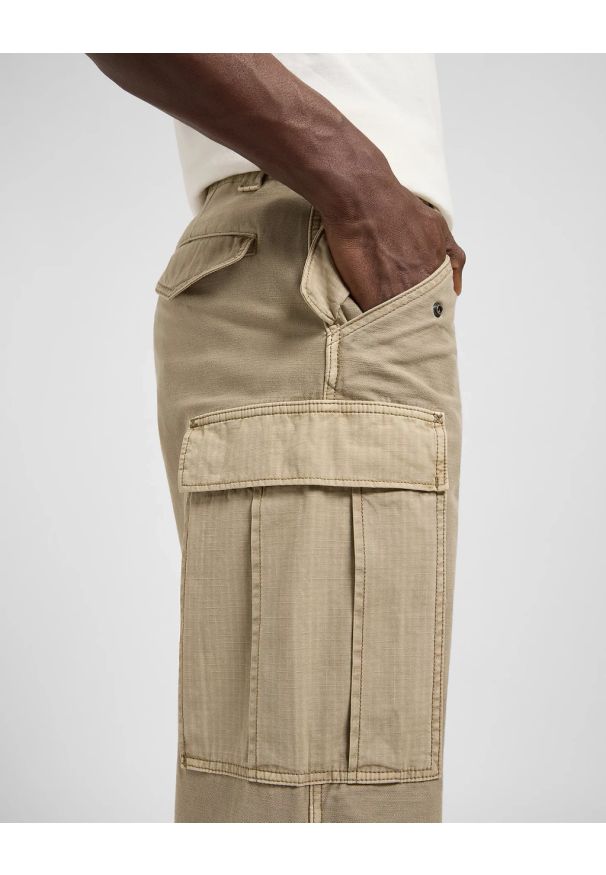Lee - MESKIE SPODNIE LEE PARACHUTE CARGO KANSAS CITY KHAK 112370581