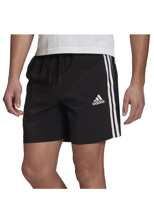 Adidas - Spodenki adidas Aeroready Essentails Chelsea 3-Stripes Shorts GL0022 - czarne. Kolor: czarny. Materiał: tkanina, poliester, materiał. Długość: krótkie. Sport: fitness