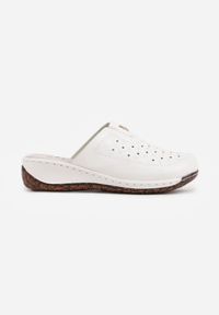 Born2be - Białe Klapki na Koturnie z Perforacją Tłoczeniem i Metaliczną Aplikacją Eupheda. Okazja: na co dzień, na spacer. Kolor: biały. Materiał: dresówka. Wzór: aplikacja. Obcas: na koturnie. Styl: casual #3