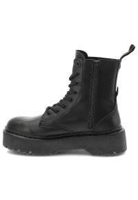Czarne Trapery Jeep Stylowe Skórzane Buty Damskie. Wysokość cholewki: przed kolano. Kolor: czarny. Materiał: skóra. Szerokość cholewki: normalna. Wzór: moro. Styl: elegancki