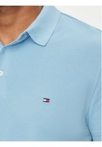 TOMMY HILFIGER - Tommy Hilfiger Polo 1985 MW0MW17771 Niebieski Slim Fit. Typ kołnierza: polo. Kolor: niebieski. Materiał: bawełna