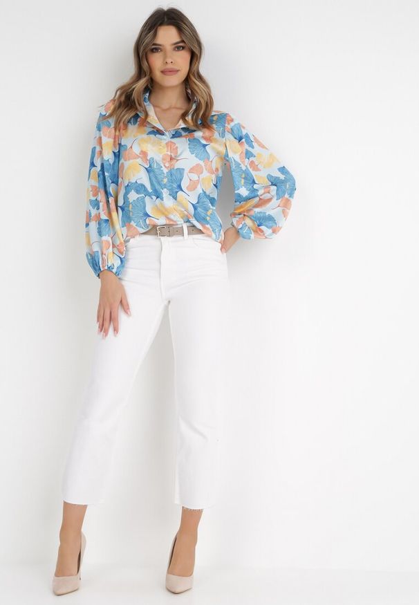 Born2be - Niebieska Koszula Orilea. Okazja: na co dzień. Kolor: niebieski. Długość rękawa: długi rękaw. Długość: długie. Wzór: kolorowy. Styl: casual