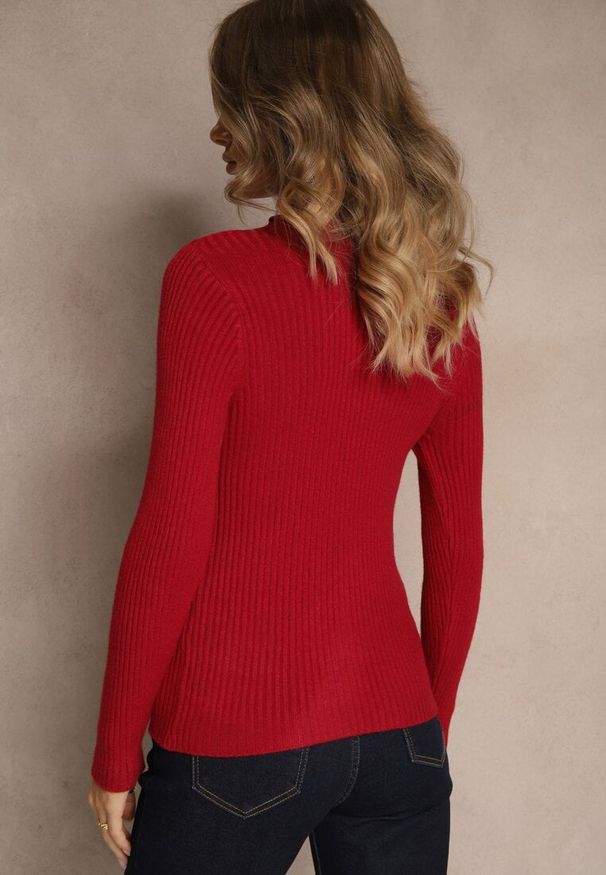 Renee - Bordowy Golf Irinsyss. Typ kołnierza: golf. Kolor: czerwony. Materiał: dzianina. Długość: długie. Wzór: prążki