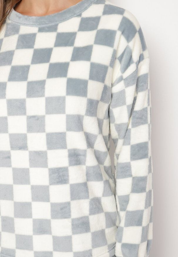 Born2be - Jasnoniebieski Komplet Piżamowy Bluzka w Motywem Szachownicy i Spodnie z Gumką w Pasie Aeloma. Kolor: niebieski. Materiał: jeans. Długość: długie. Wzór: aplikacja