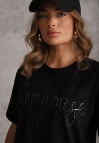 Renee - Czarny Oversizowy T-shirt z Bawełny Zdobiony Haftem z Cekinami Marivia. Okazja: na co dzień. Kolor: czarny. Materiał: bawełna. Wzór: haft, aplikacja. Styl: casual, elegancki #2