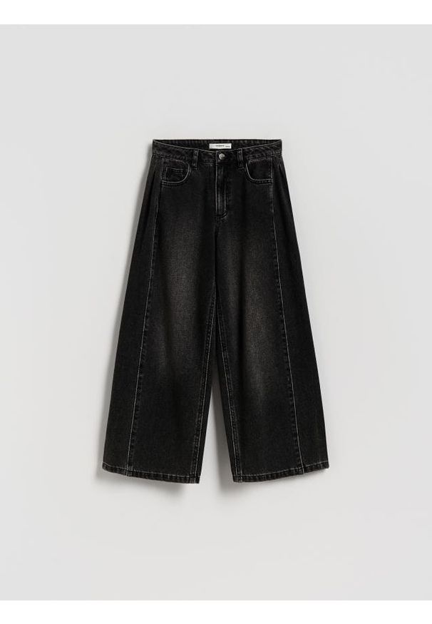 Reserved - Jeansy super wide leg - czarny. Kolor: czarny