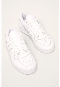 adidas Originals - Buty Rivalry Low. Zapięcie: sznurówki. Kolor: biały. Materiał: syntetyk, materiał, skóra ekologiczna, guma. Szerokość cholewki: normalna #4