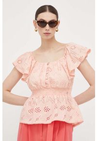 Guess bluzka bawełniana damska kolor pomarańczowy gładka. Typ kołnierza: dekolt hiszpanka. Kolor: pomarańczowy. Materiał: bawełna. Wzór: gładki