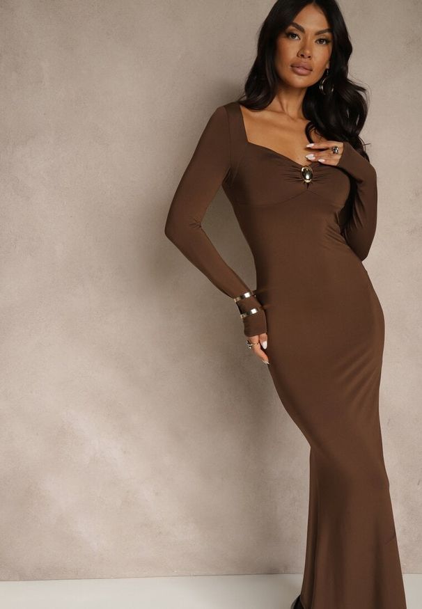 Renee - Brązowa Sukienka Koktajlowa z Wiskozą i Metaliczną Klamrą przy Dekolcie Refire. Okazja: na imprezę. Kolor: brązowy. Materiał: wiskoza. Styl: wizytowy. Długość: maxi