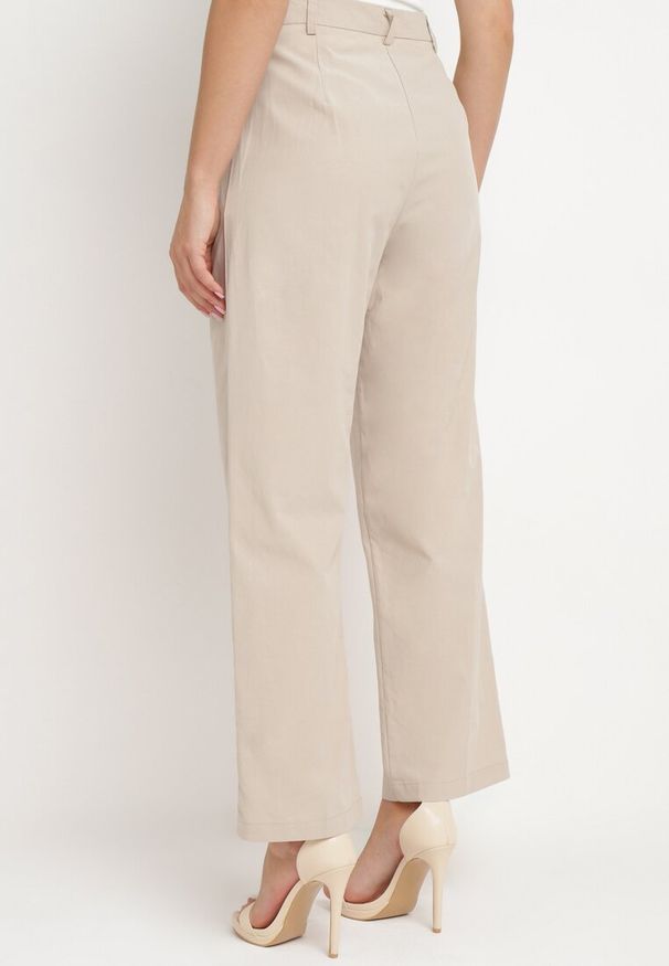 Born2be - Beżowe Szerokie Spodnie Garniturowe z Bawełny Alefia. Stan: podwyższony. Kolor: beżowy. Materiał: bawełna. Styl: elegancki