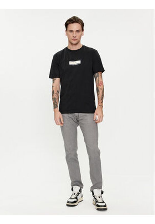 Replay T-Shirt M6755.000.2660 Czarny Regular Fit. Kolor: czarny. Materiał: bawełna