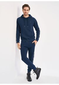 Ochnik - Bluza męska. Okazja: na co dzień. Typ kołnierza: kaptur. Kolor: niebieski. Materiał: materiał. Styl: casual, klasyczny #7