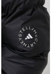 Adidas by Stella McCartney - adidas by Stella McCartney kurtka HF9002 damska kolor czarny zimowa. Kolor: czarny. Materiał: tkanina, syntetyk, poliester, materiał. Wzór: ze splotem. Sezon: zima #6