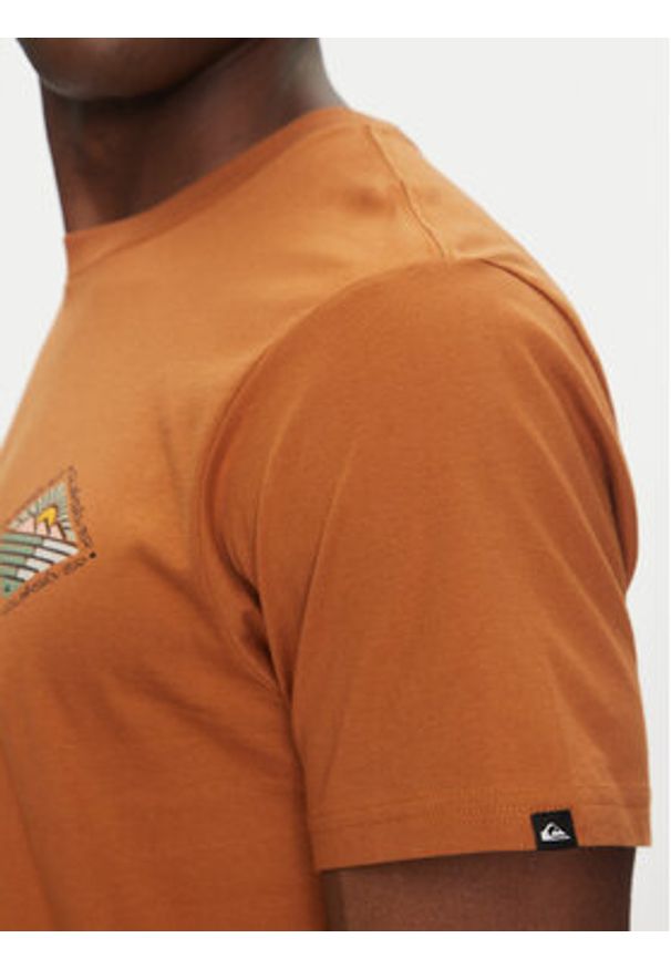Quiksilver T-Shirt EQYZT08038 Brązowy Regular Fit. Kolor: brązowy. Materiał: bawełna