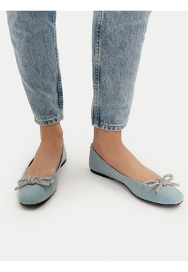 Steve Madden Baleriny Nilsa SM11003517 Niebieski. Kolor: niebieski. Materiał: materiał