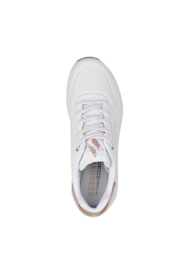 skechers - Tenisówki Skechers Model Shimmer Away Kolor Biały. Zapięcie: sznurówki. Kolor: żółty, biały, wielokolorowy, różowy. Materiał: materiał, syntetyk, tkanina. Szerokość cholewki: normalna. Sport: turystyka piesza