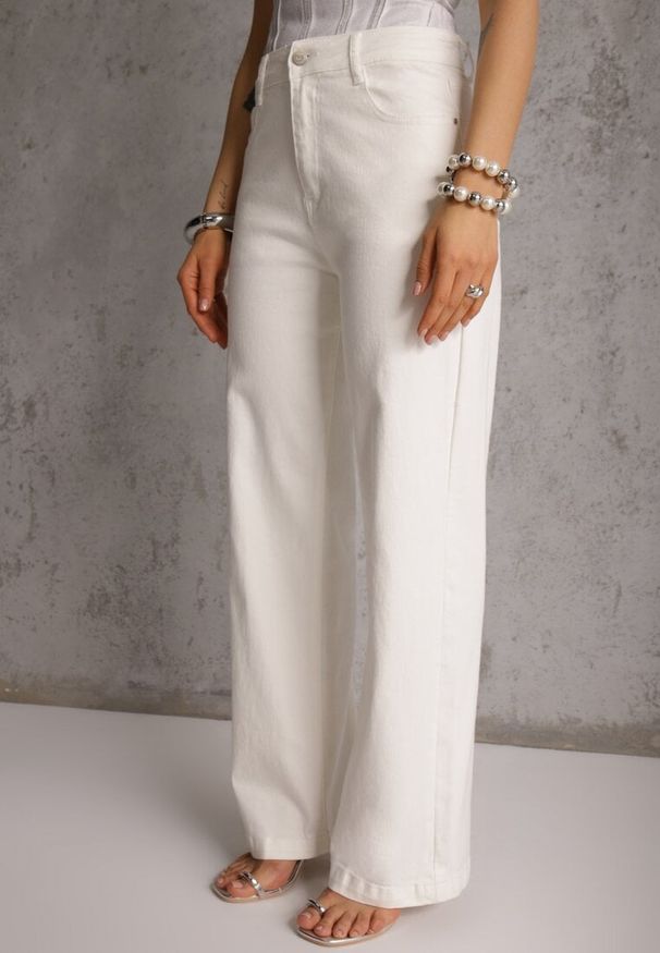Renee - Białe Bawełniane Jeansy Wide Leg High Waist Darenatea. Stan: podwyższony. Kolor: biały. Styl: elegancki, klasyczny