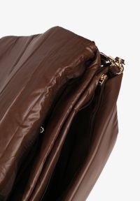 Renee - Brązowa Torebka na Ramię Typu Puffer Bag Norriva. Kolor: brązowy. Materiał: pikowane. Styl: elegancki. Rodzaj torebki: na ramię #3