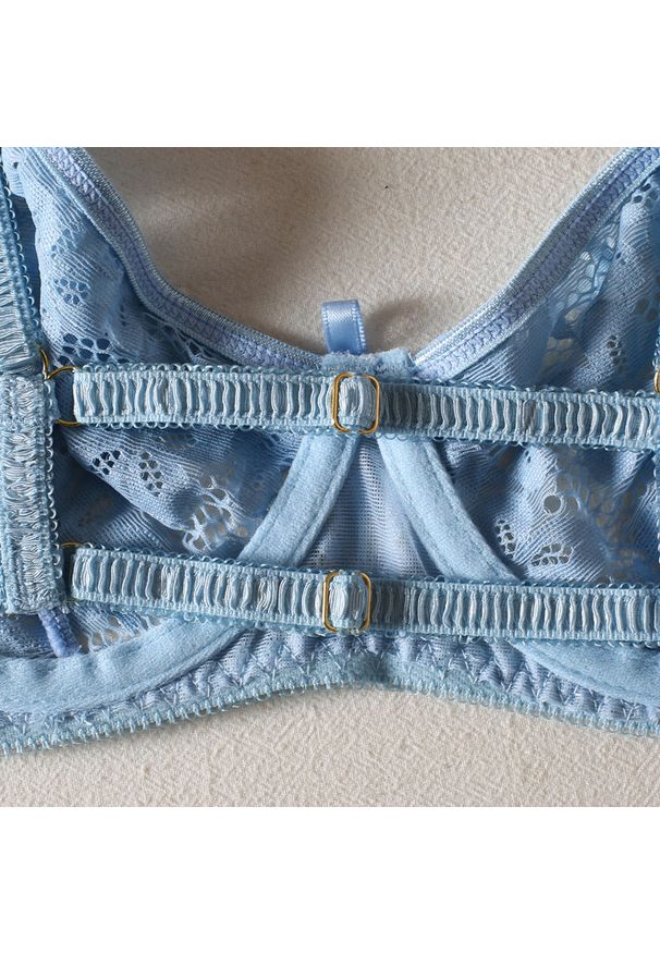 Intica - Komplet bielizny z subtelnymi detalami na specjalne okazje Hannchen. Kolor: niebieski. Materiał: skóra, koronka, materiał. Wzór: koronka