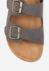 Born2be - Szare Klapki z Imitacji Zamszu z Korkową Podeszwą i Klamrami Chalose. Okazja: na co dzień. Kolor: szary. Materiał: zamsz. Styl: casual #2