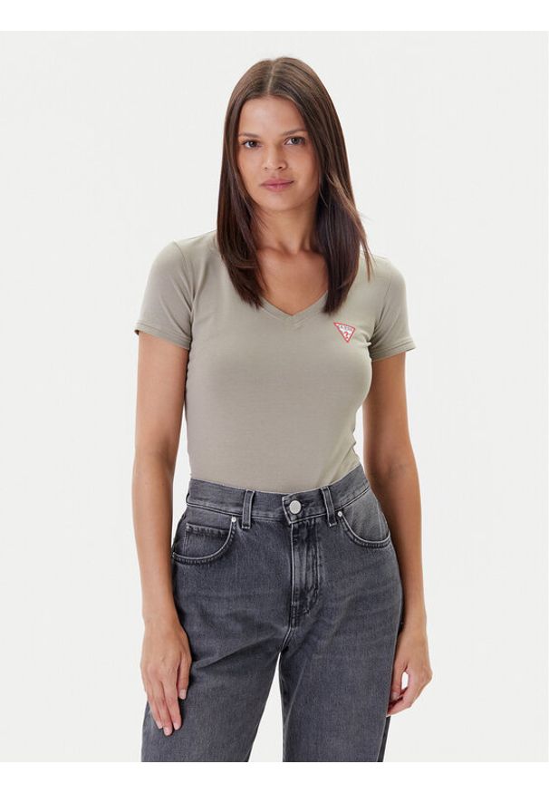 Guess T-Shirt W2YI45 J1314 Khaki Slim Fit. Kolor: brązowy. Materiał: bawełna