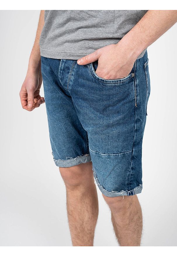 Pepe Jeans Szorty "Callen Reclaim" | PM800969 | Callen Short Reclaim | Mężczyzna | Niebieski. Okazja: na co dzień. Kolor: niebieski. Materiał: bawełna. Wzór: aplikacja, haft. Styl: casual