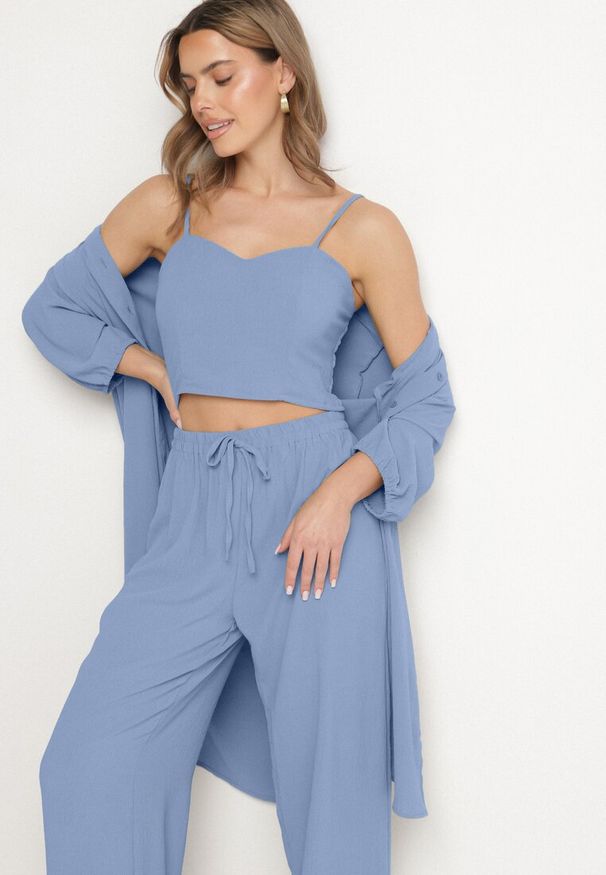 Born2be - Niebieski Komplet Top na Cienkich Ramiączkach Długa Koszula i Luźne Spodnie Adirive. Kolor: niebieski. Materiał: materiał