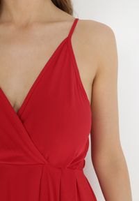 Born2be - Bordowa Sukienka z Wiskozy Aikena. Kolor: czerwony. Materiał: wiskoza. Długość rękawa: na ramiączkach. Typ sukienki: kopertowe. Długość: mini #4