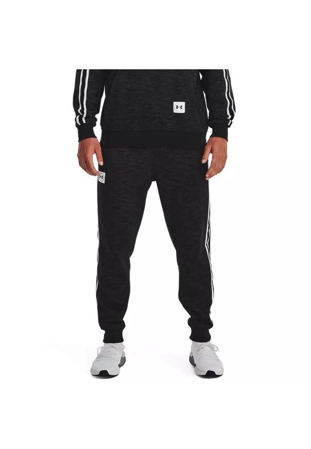 Spodnie dresowe męskie Under Armour Essential Heritage Fleece Jogger. Kolor: czarny. Materiał: dresówka