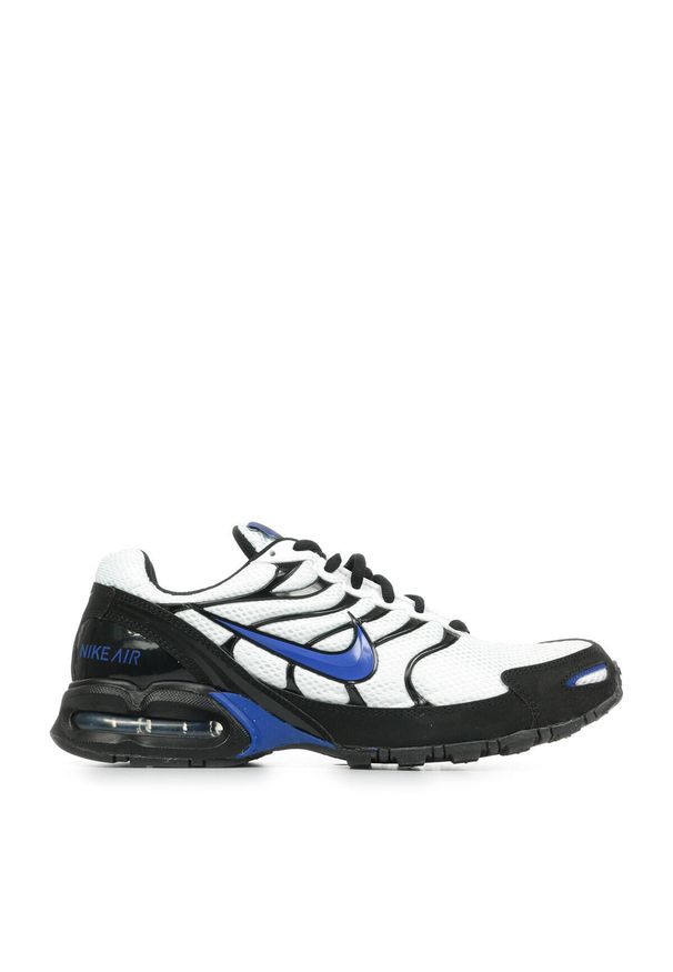 Buty do chodzenia męskie Nike Air Max Torch 4. Zapięcie: sznurówki. Kolor: biały. Materiał: guma, syntetyk, tkanina, materiał. Szerokość cholewki: normalna. Model: Nike Air Max. Sport: turystyka piesza