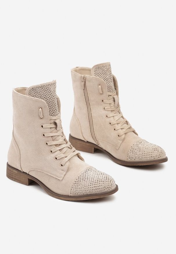Born2be - Beżowe Płaskie Sznurowane Botki Ozdobione Cyrkoniami Innithra. Okazja: na spacer. Zapięcie: sznurówki. Kolor: beżowy. Wzór: aplikacja. Materiał: wełna, jeans. Sezon: jesień. Obcas: na obcasie. Styl: elegancki. Wysokość obcasa: niski
