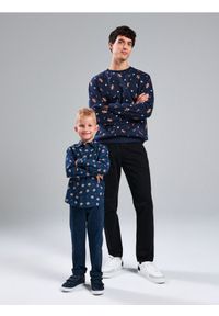 Sinsay - Bluza z motywem świątecznym - granatowy. Kolor: niebieski. Styl: wizytowy #1