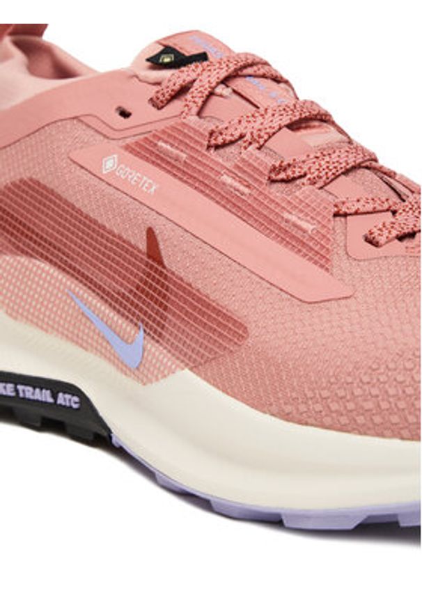 Nike Buty do biegania W Pegasus Trail 5 Gtx GORE-TEX FQ0912 602 Różowy. Kolor: różowy. Materiał: materiał. Technologia: Gore-Tex