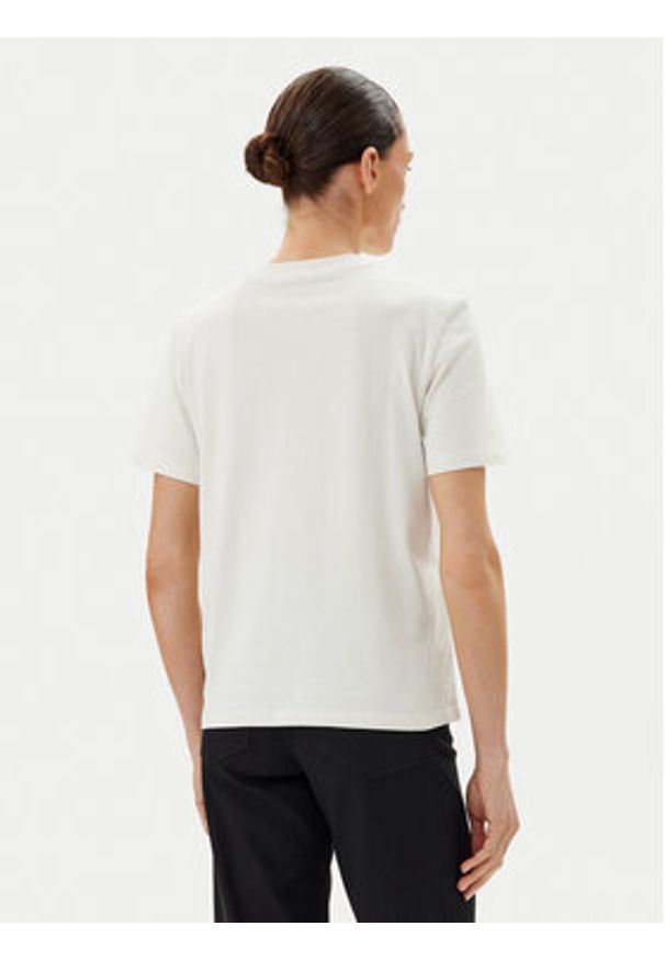 Calvin Klein Jeans T-Shirt LV047B865G Biały Relaxed Fit. Kolor: biały. Materiał: bawełna