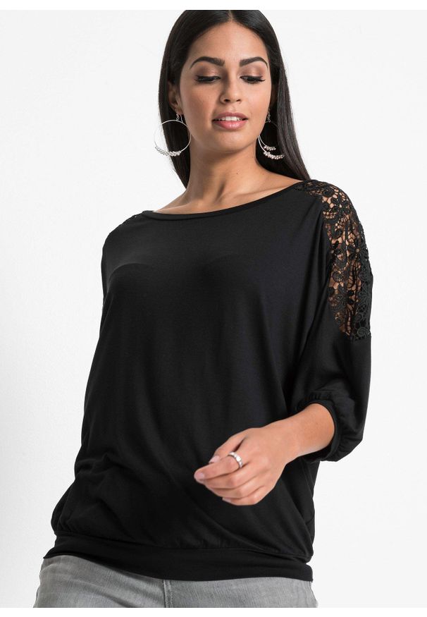 bonprix - Bluzka oversize z mieszanki wiskozy. Kolor: czarny. Materiał: wiskoza, koronka. Wzór: aplikacja, koronka