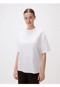 Reserved - Bawełniany t-shirt oversize - biały. Kolor: biały. Materiał: bawełna