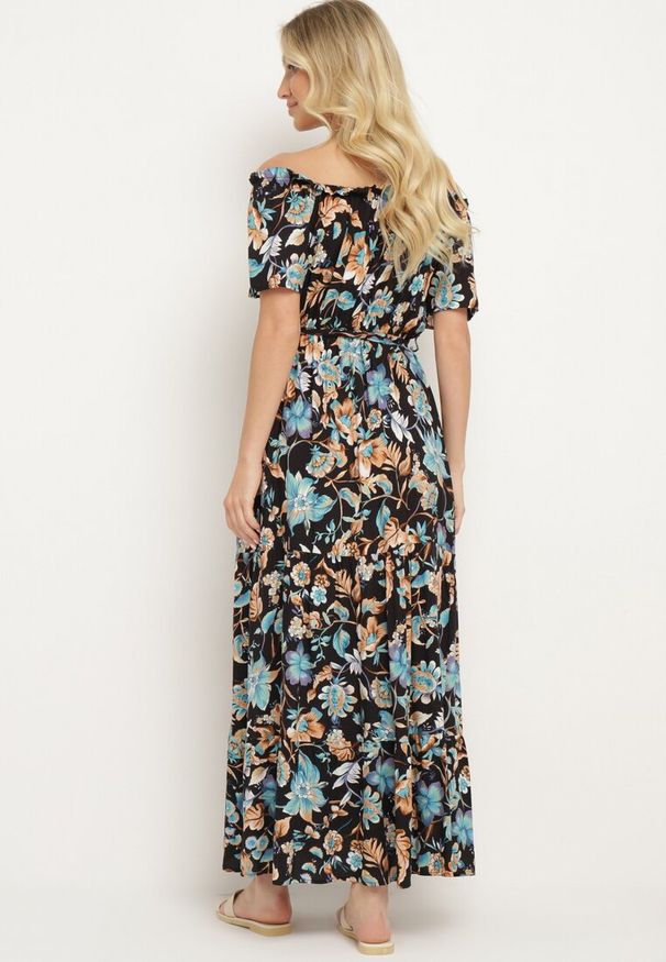 Born2be - Czarno-Niebieska Sukienka z Hiszpańskim Dekoltem z Wiązanym Paskiem w Kwiaty z Bawełny Rissanique. Okazja: na co dzień. Kolor: czarny. Materiał: bawełna. Wzór: kwiaty. Sezon: lato. Typ sukienki: rozkloszowane. Styl: casual, elegancki