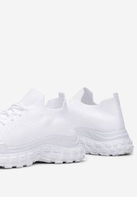 Born2be - Białe Buty Sportowe z Elastyczną Cholewką na Tłoczonej Podeszwie Celcis. Kolor: biały. Szerokość cholewki: normalna #2
