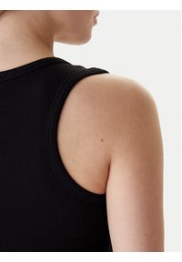 Calvin Klein Top LV047C201G Czarny Slim Fit. Kolor: czarny. Materiał: bawełna #3